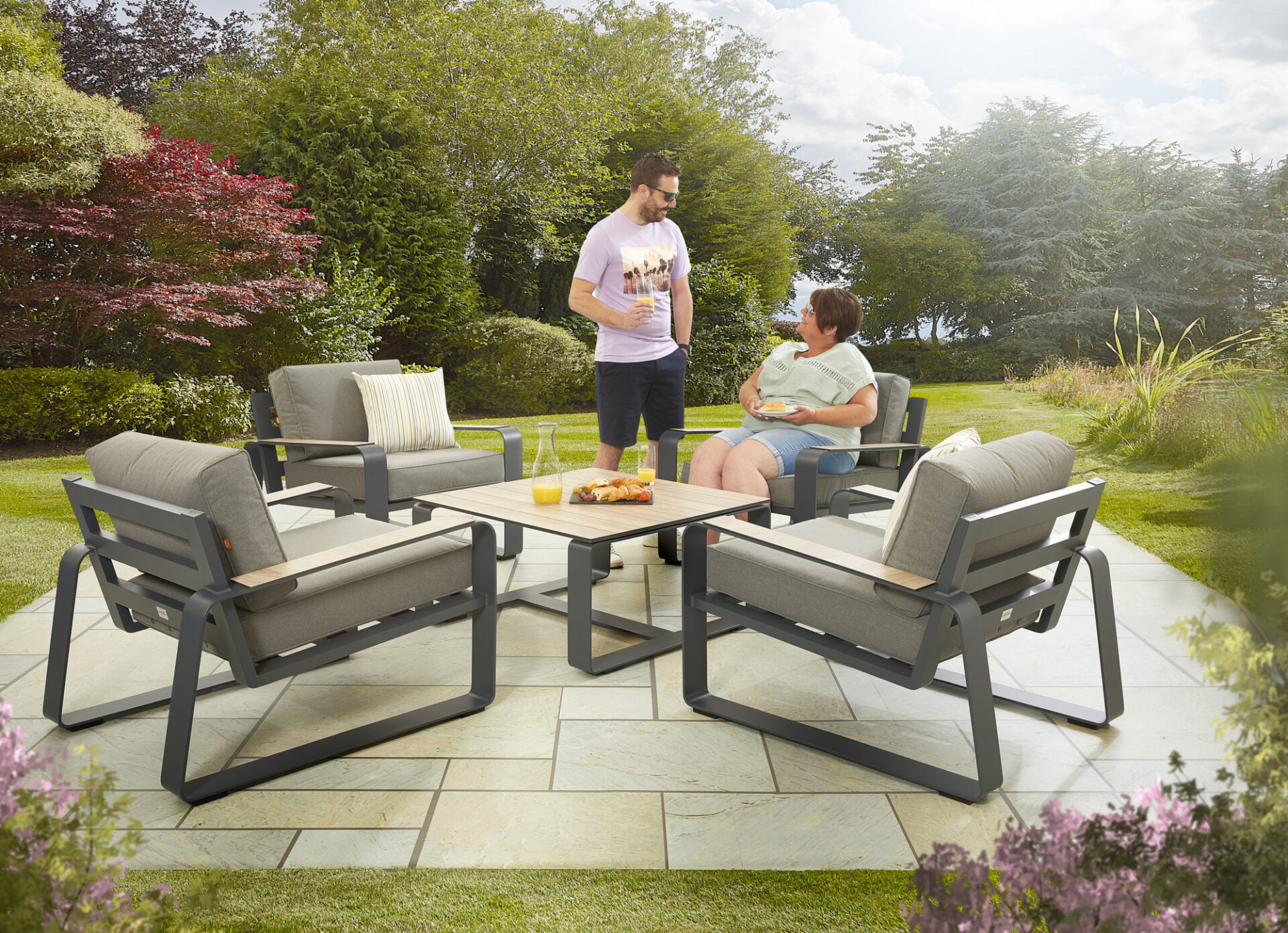 Sandon Outdoor Furniture Set